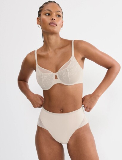 Triumph Comfort Contour W01 Cream 70 F Triumph Comfort Contour W01 Cream 70 F