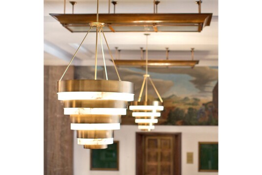 Echelon Lisa Mcdennon Av Hinkley Taklampe