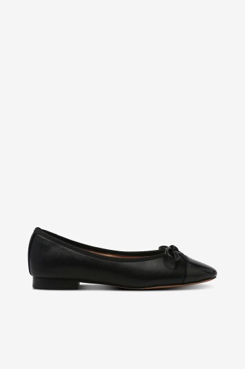 Steve Madden Ballerinasko Ellison Ballerina Svart Steve Madden Ballerinasko Ellison Ballerina Svart