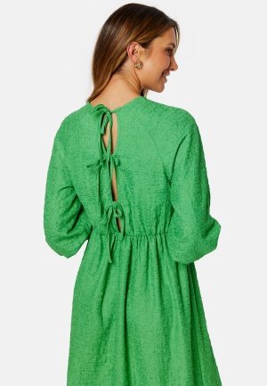 ONLY Susan 3/4 Back Detail Dress Green Bee XS ONLY Susan 3/4 Back Detail Dress Green Bee XS