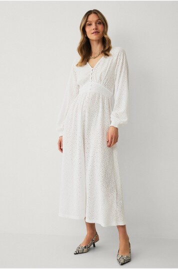 Ellos Collection Maxikjole med broderie anglaise Hvit Ellos Collection Maxikjole med broderie anglaise Hvit