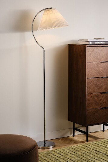 Jotex CELIE gulvlampe krom/hvit 2161724010 Jotex CELIE gulvlampe krom/hvit 2161724010