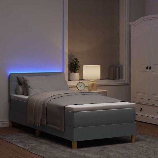 Box Spring Seng med Madrass & LED Lysegrå 90x200 cm Stoff