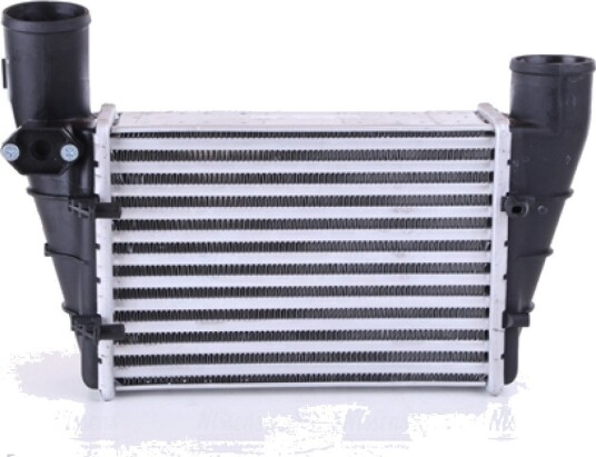 Intercooler NISSENS 96896