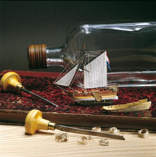 Amati - Dutch Yacht Kit 1:300 - Flaskeskute Amati - Dutch Yacht Kit 1:300 - Flaskeskute