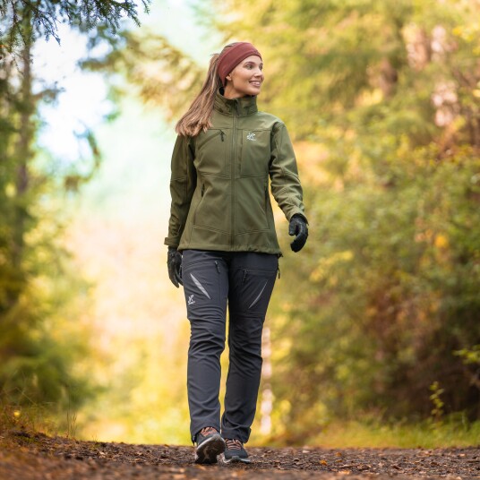 Dame > Jakker > Softshelljakker Hiball Softshell Jacket Dame Grape Leaf Storrelse:M Dame > Jakker > Softshelljakker Hiball Softshell Jacket Dame Grape Leaf Storrelse:M