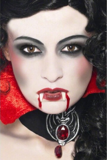 Vamp Makeup Kit med Hoggtenner