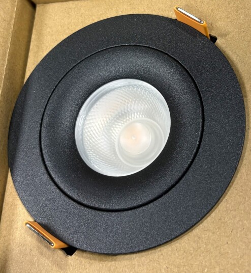 NP Optimal IsoSafe LED Downlight 2700K 10W Sort NP Optimal IsoSafe LED Downlight 2700K 10W Sort