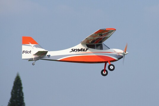 Pilot-RC Skywolf V2 88inch ARF Orange/White Pilot-RC Skywolf V2 88inch ARF Orange/White