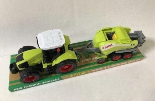 Macyszyn Traktor Med Landbruksmaskiner