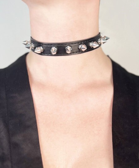 Shiver Shiver Choker Studs YL-81080