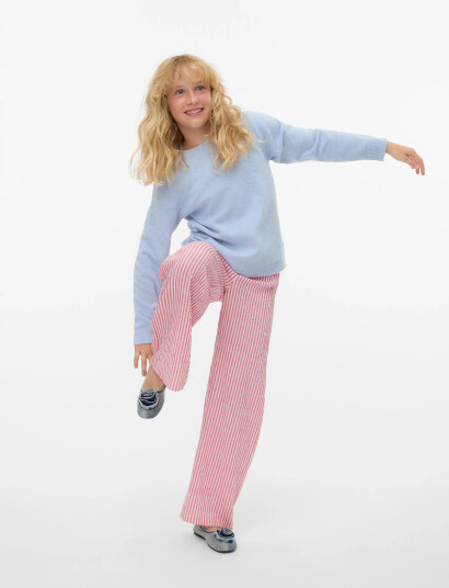 Vero Moda Girl Vmdoffy Ls O Neck Blouse Ga Noos Girl Blue 146/152 Vero Moda Girl Vmdoffy Ls O Neck Blouse Ga Noos Girl Blue 146/152