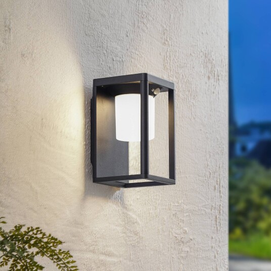 Lucande LED-solcellelampe Tilena svart aluminium sensor