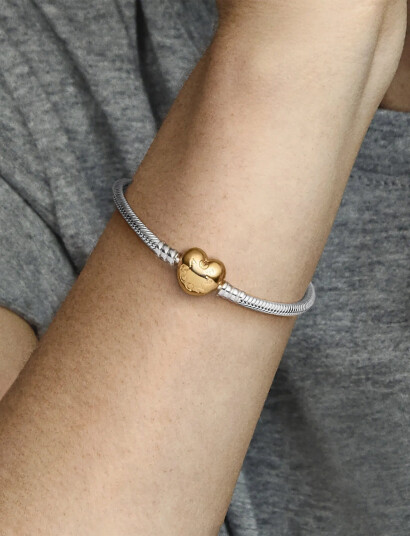 Pandora Silver Bracelet With Heart-Shaped 14K Gold-Plated Clasp - Silver - 23 CM Pandora Silver Bracelet With Heart-Shaped 14K Gold-Plated Clasp - Silver - 23 CM