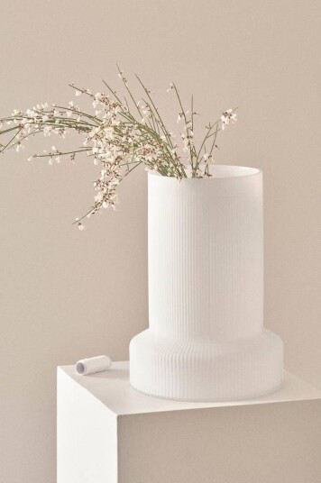 Jotex ATTICUS SANDBLAST glassvase - høyde 28,5 cm Hvit 1665643-02-0 1665645-01-0