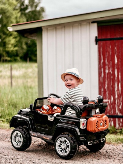 Alex"s Garage Jeep Elbil, Svart