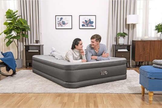 Bestway Fortech Luftmadrass med innebygd pumpe 203x152x46 cm Bestway Fortech Luftmadrass med innebygd pumpe 203x152x46 cm
