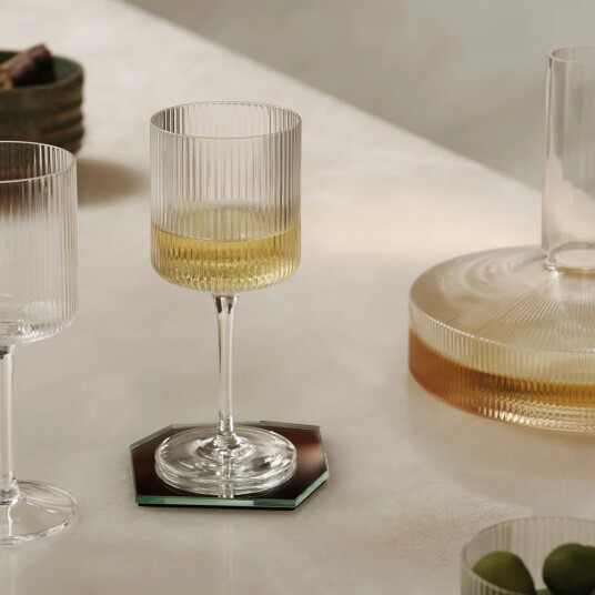 Ferm Living Ripple Hvitvinsglass 2 pakning Clear Ferm Living Ripple Hvitvinsglass 2 pakning Clear