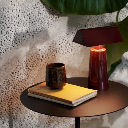 Caret bærbar bordlampe 1W 2700 Kelvin IP44   Oppladbar   Burgunder