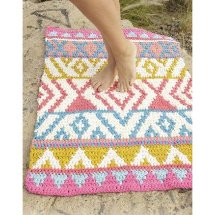 Drops Garnstudio The Trail by DROPS Design Gulvteppe Hekleoppskrift 68x106 cm