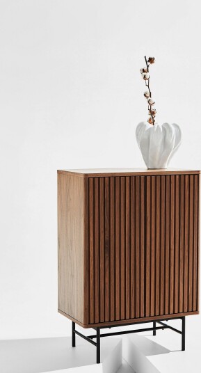 Jotex Skap Stål/MDF Valnøttfinér Rue 2122524010 Jotex Skap Stål/MDF Valnøttfinér Rue 2122524010