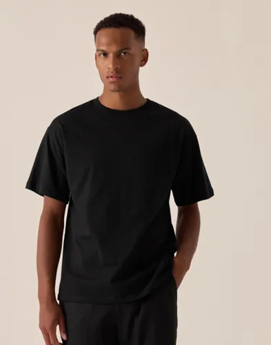 Que Sera Sera Tischi Blank Tee Oversized t shirts Svart