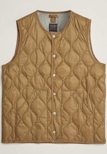 TAION Military Crew Neck Down Vest Dark Khaki Olive TAION Military Crew Neck Down Vest Dark Khaki Olive