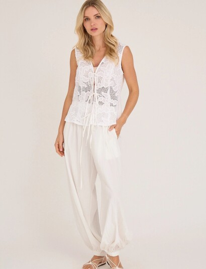A View Alucy Vest White 36 A View Alucy Vest White 36