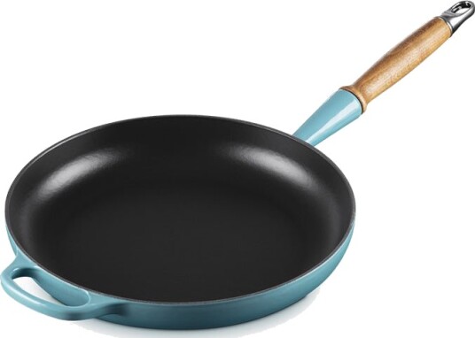 Le Creuset Støpejernspanne m/Trehåndtak 28cm Caribbean