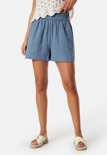 VILA Vilania High Waist shorts Cornflower blue 40