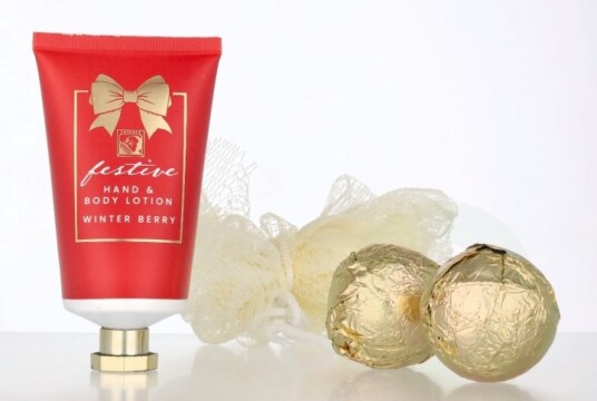 Accentra Festive Bathset Winter Berry 130 g Bath Fizzer 2x40gr Body Lotion 50ml