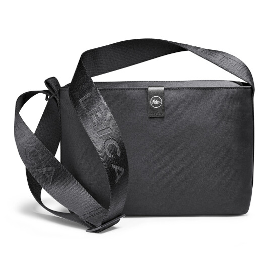 Leica SOFORT Crossbody Bag Medium Black Leica SOFORT Crossbody Bag Medium Black