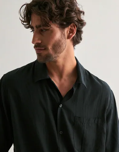 Samsøe Samsøe Saayo P Shirt 15364 Kortermede skjorter Svart Samsøe Samsøe Saayo P Shirt 15364 Kortermede skjorter Svart