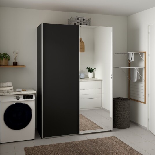 LIND NEST SKYVEDØRSGARDEROBE 150X220X67CM SORT MED SPEIL
