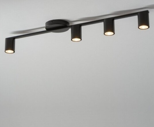 Taklampe Sigma Innfelt/Hotellampe Sky Rør Svarte På Skinne Taklampe Sigma Innfelt/Hotellampe Sky Rør Svarte På Skinne