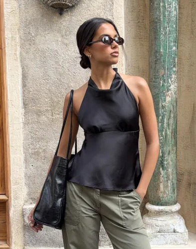 Nelly Svart Drapy Satin Top