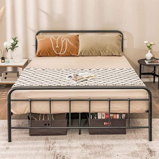 Metallplattformseng Moderne sengeramme med sengegavl og fotgavl 208 x 164 x 102 cm Svart Metallplattformseng Moderne sengeramme med sengegavl og fotgavl 208 x 164 x 102 cm Svart