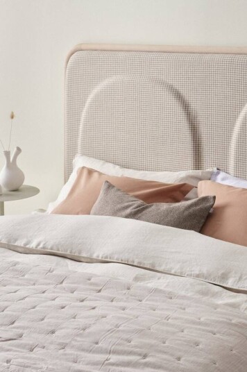 SANDHOLMEN sengegavl 160 cm Hvit Såpet/hvitbeige