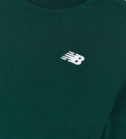 New Balance T skjorte Logo Nordic Green New Balance 10 11 år (140 146) T skjorte Armygrønn Grønn