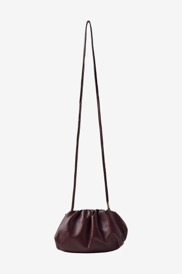 BOW19 Details Vesken Dumpling Bag Lilla