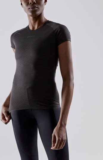 Craft Active Nanoweight kortermet svettetrøye svart dame