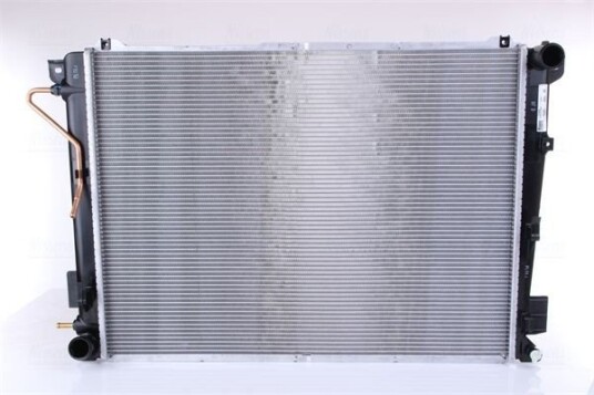 Radiator NISSENS 67069