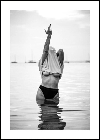 Feminist Middle Finger BW Plakat Plakat / 100x150cm