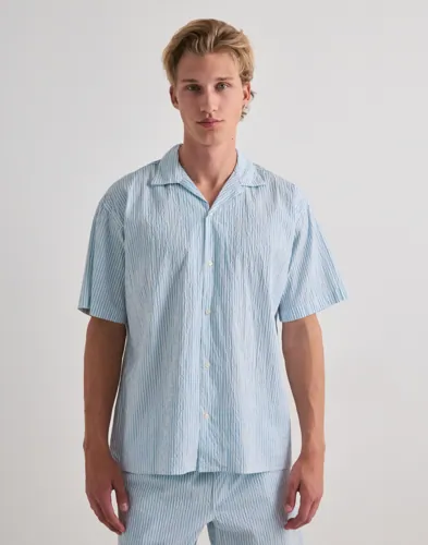 Jack & Jones Jjmilo Seersucker Resort Shirt Ss S Kortermede skjorter Blå Jack & Jones Jjmilo Seersucker Resort Shirt Ss S Kortermede skjorter Blå