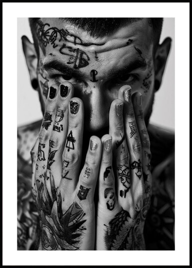 Tattooed Face and Hands Plakat Plakat / 21x30cm