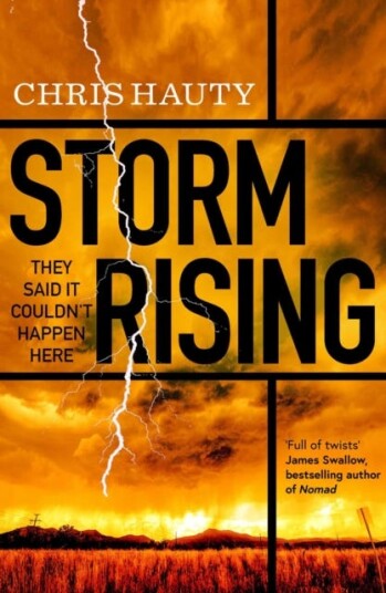 Storm Rising Av Chris Hauty