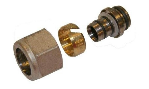 Pettinaroli 16 mm x 1/2" Koblingssett for Flerlagsrør i Messing med TEA-Belegg Pettinaroli 16 mm x 1/2" Koblingssett for Flerlagsrør i Messing med TEA-Belegg
