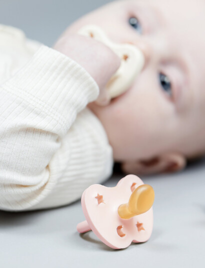 HEVEA Pacifier Orthodontic 0-0,3S - White - 0-3M