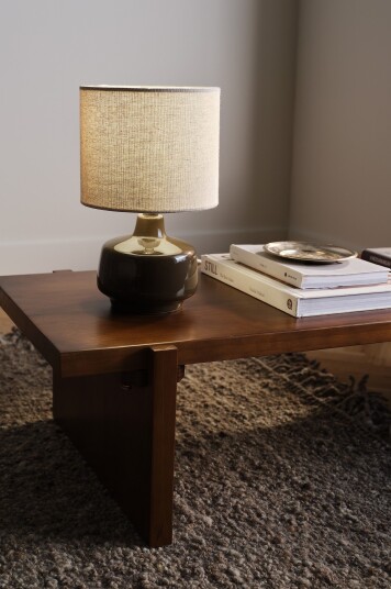 Jotex   LAILA bordlampe Brun/naturhvit   Kjøp Bordlamper hos Jotex