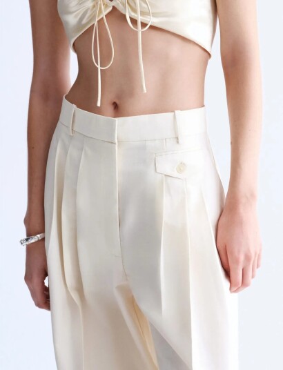 Mango Straight Cotton Trousers With Pleats Cream 34 Mango Straight Cotton Trousers With Pleats Cream 34